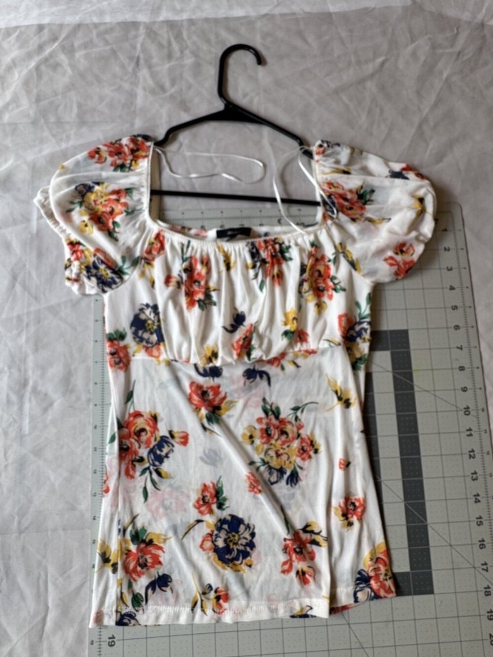 Ambiance Floral Puff Sleeve Milkmaid Ruched Top Size L
